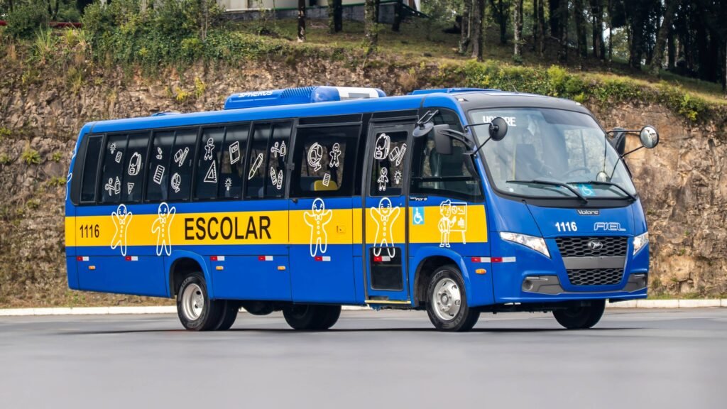 Confianza Transportes renova frota escolar de Macaé com 40 novos micro-ônibus Volare Fly 9 3 Volare