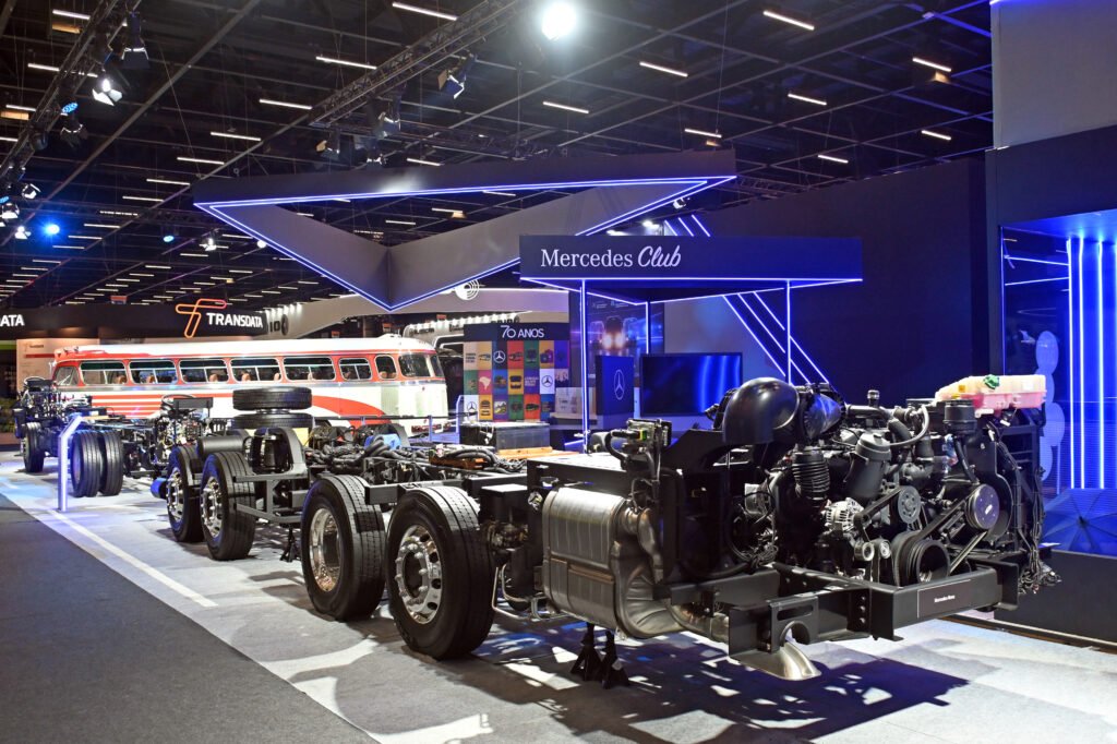 Mercedes-Benz atinge marca histórica de 800 mil ônibus produzidos no Brasil em sete décadas 1 Mercedes-Benz