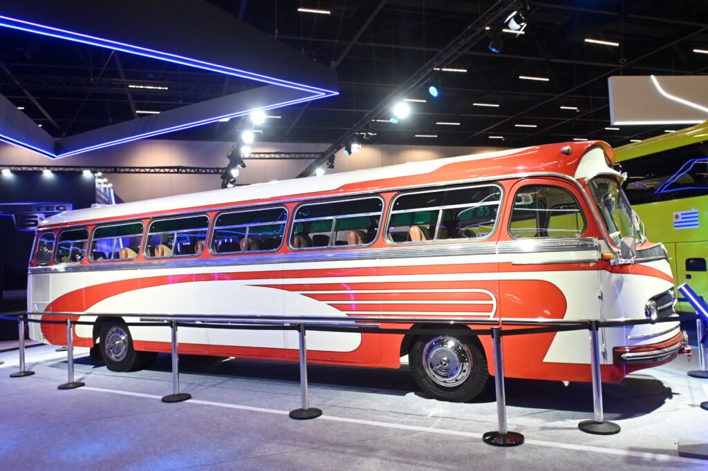 Mercedes-Benz atinge marca histórica de 800 mil ônibus produzidos no Brasil em sete décadas 2 Mercedes-Benz