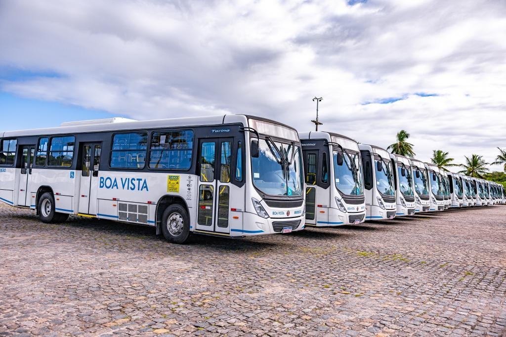 Aracaju recebe 110 ônibus climatizados, reduz idade média da frota e amplia renovação do transporte coletivo