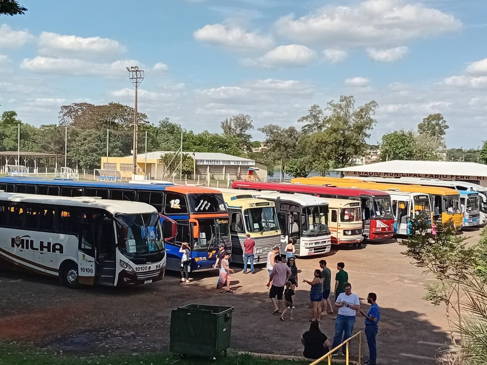 Mais de 70 ônibus já estão confirmados para o 3º Red Bus Day em Artur Nogueira