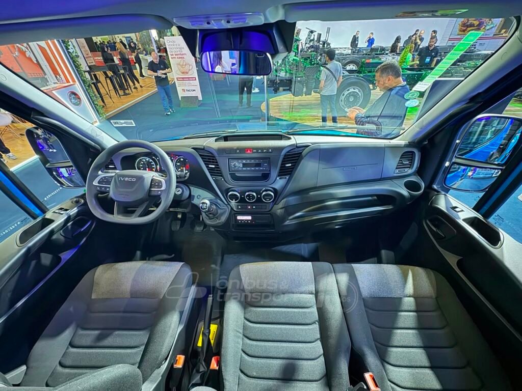 IVECO BUS amplia portfólio na Lat.Bus 2026 com novo chassi 17-210 e Daily Minibus automática 11 Iveco