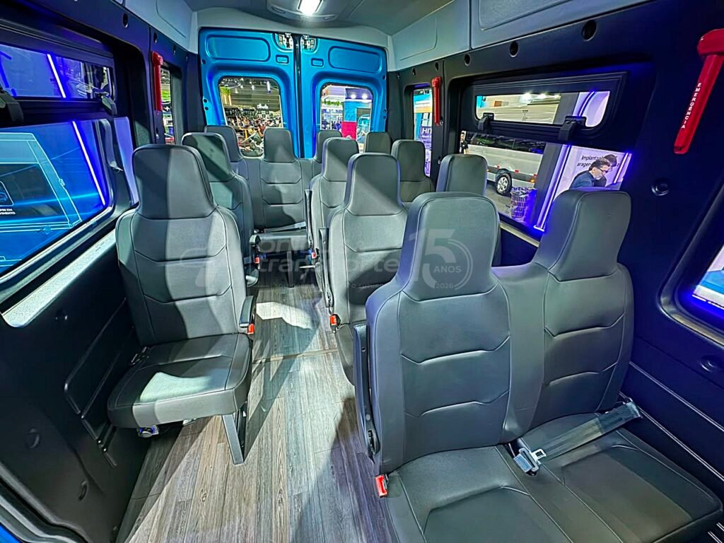 IVECO BUS amplia portfólio na Lat.Bus 2026 com novo chassi 17-210 e Daily Minibus automática 10 Iveco