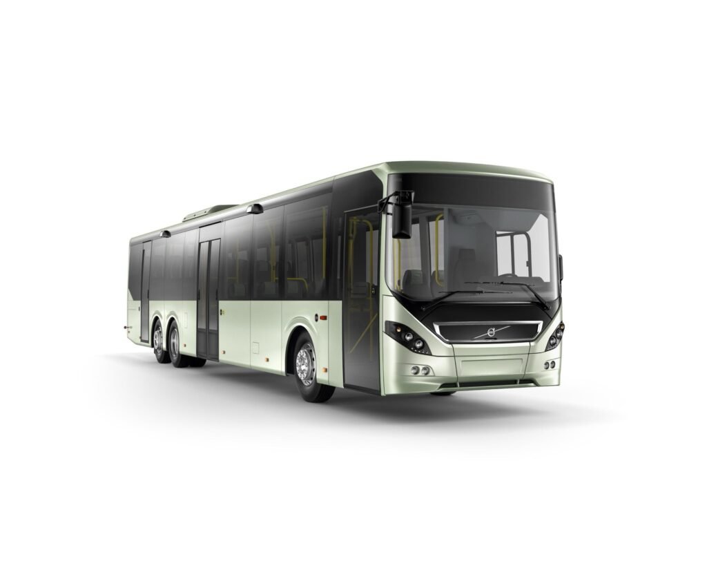 Volvo lança B320R 6x2 B100 Flex para sistemas BRT com até 120 passageiros e redução de até 90% nas emissões 3 img 3738