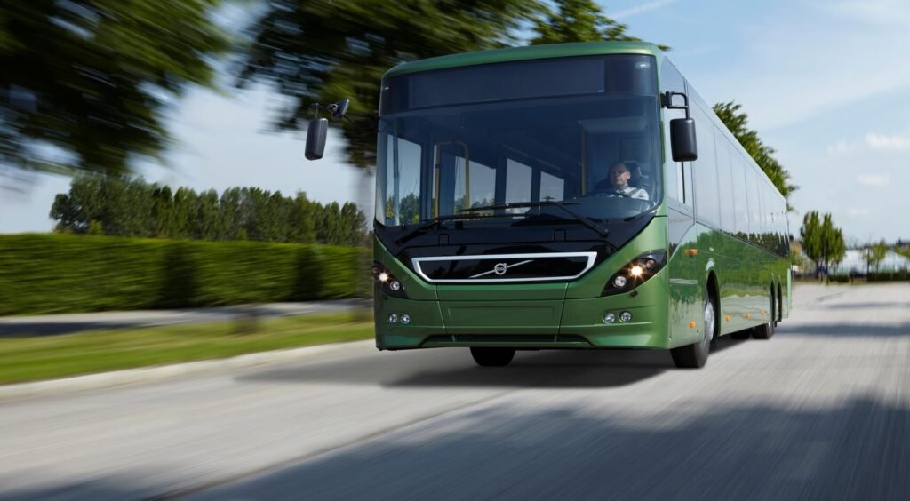 Volvo lança B320R 6x2 B100 Flex para sistemas BRT com até 120 passageiros e redução de até 90% nas emissões 4 img 3741
